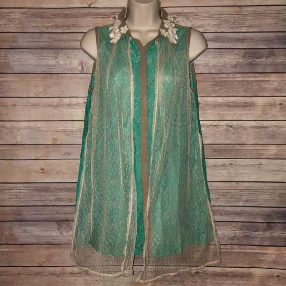 Ryu Sheer Lace Flower 🌸 Top Size Medium - Picture 2 of 4